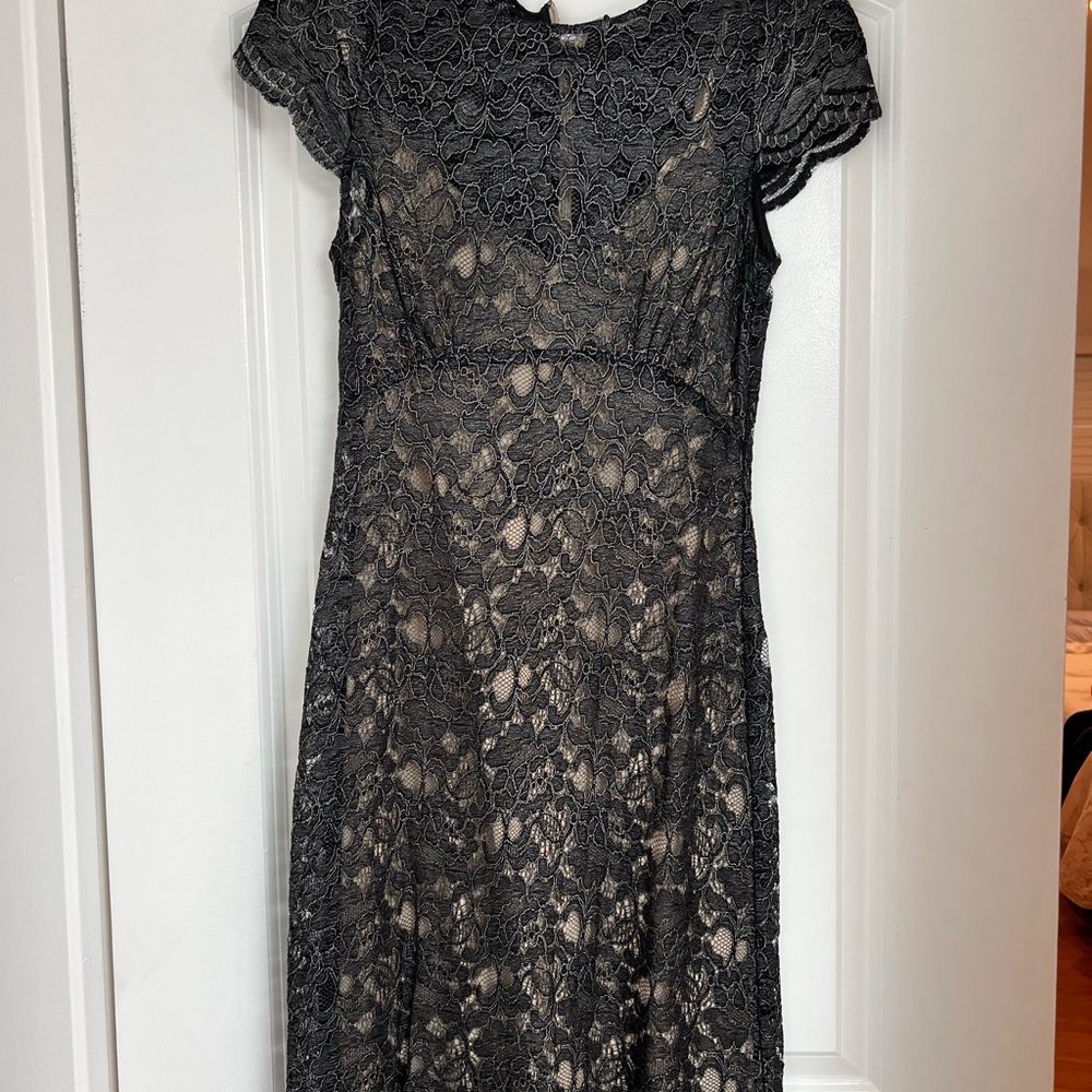 EUC L'Agence lace dress size 4